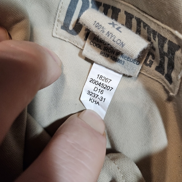 Duluth Trading Co Men’s Shorts XL Khaki Nylon Outdoor Hiking Zip Pocket Utility - Picture 5 of 8